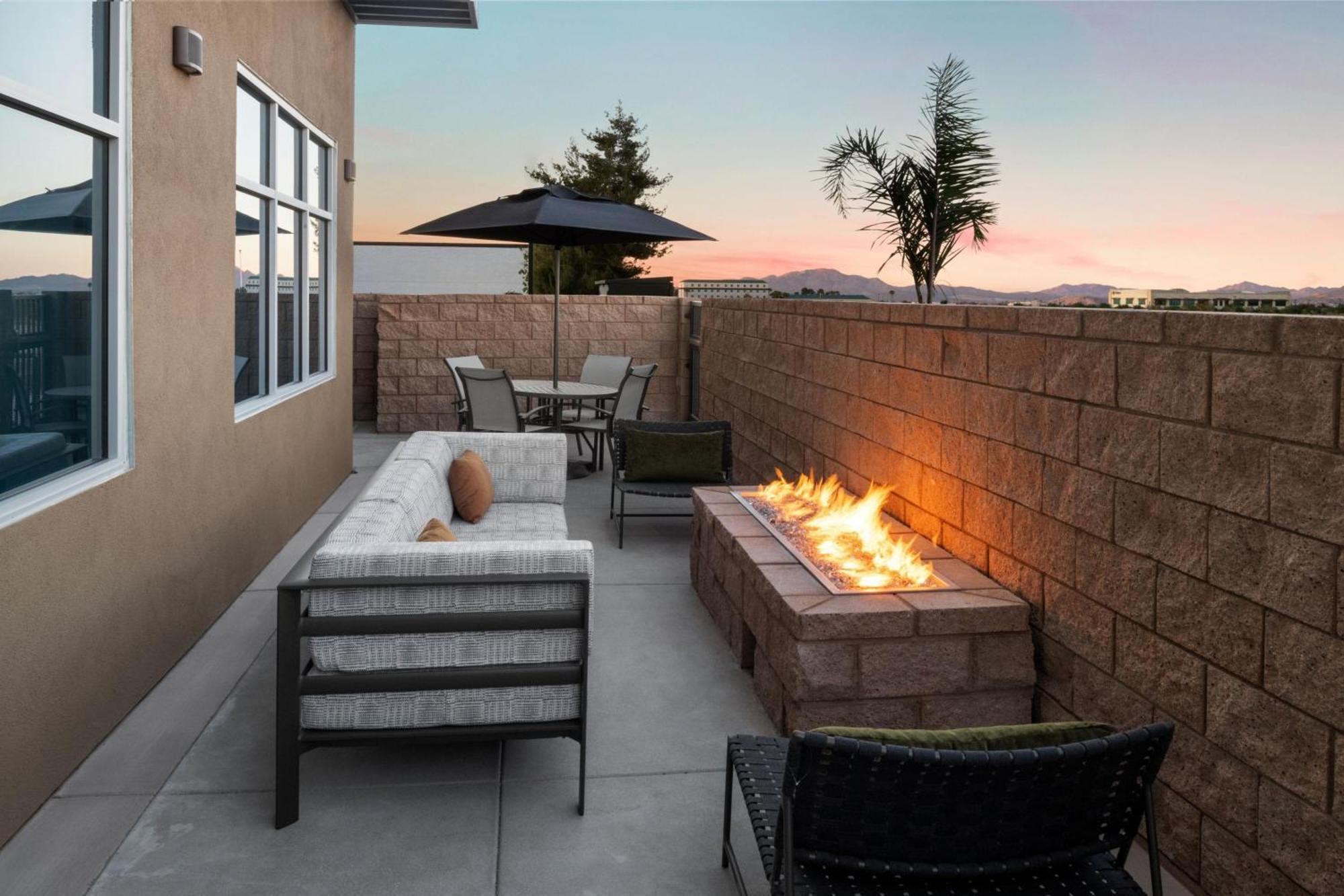 Fairfield By Marriott Inn & Suites Victorville Exterior photo